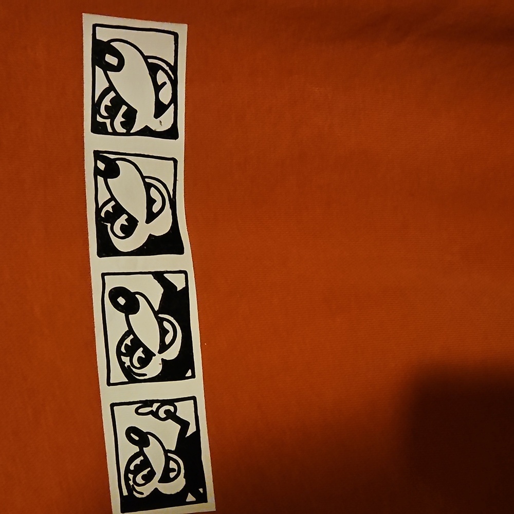 Uniqlo UT Disney Mickey Mouse x Keith Haring sweatshirt - Picture 4 of 5